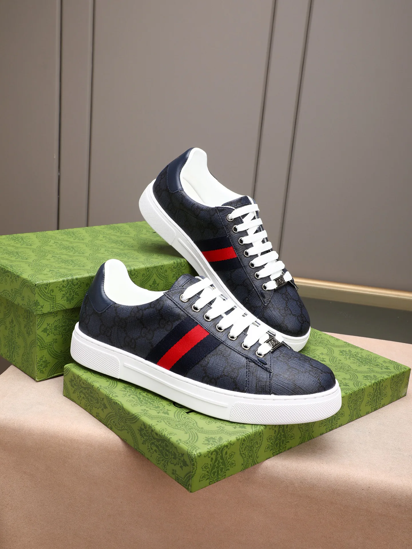 Кроссовки Мужские Gucci 12960041