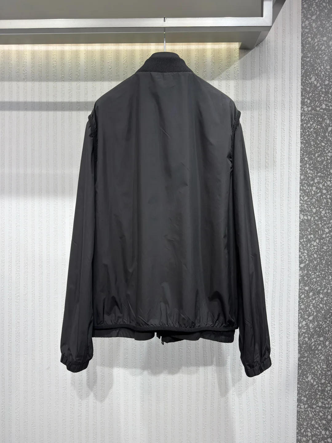 Куртки И Пуховики Мужские Moncler 17577645