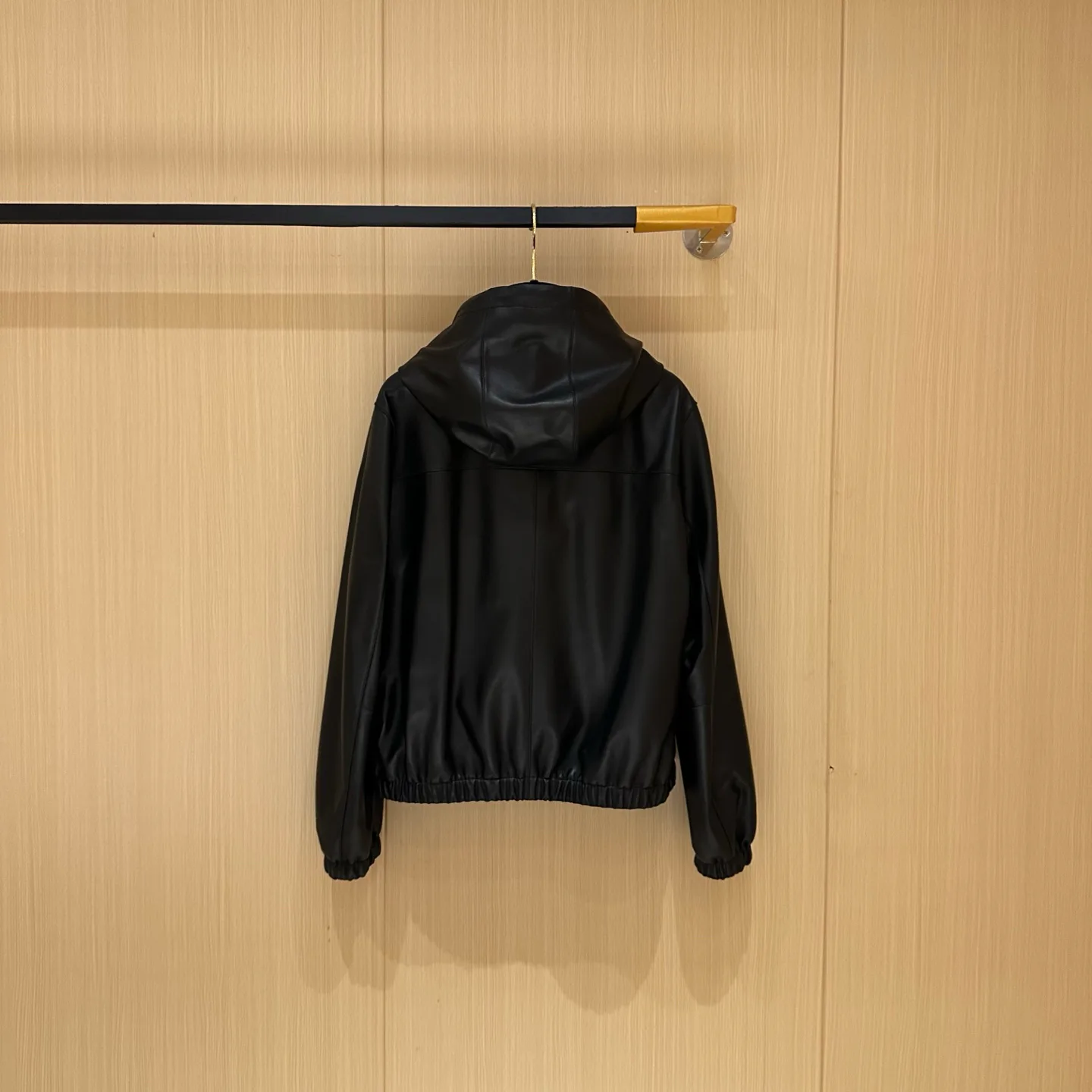 Кожаные Куртки И Дублёнки Женские Loro Piana 11511520