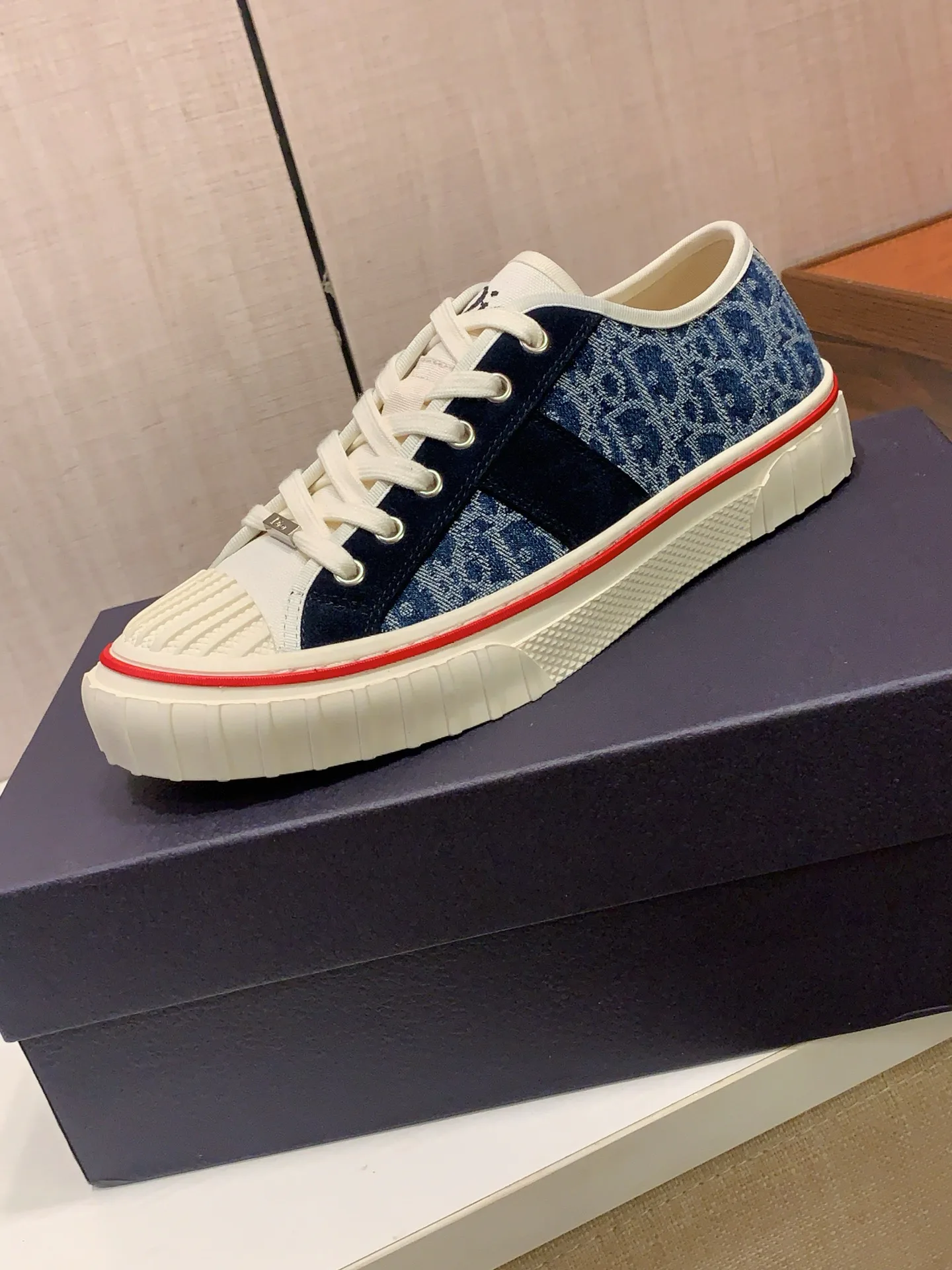Кроссовки Женские Christian Dior 18247724