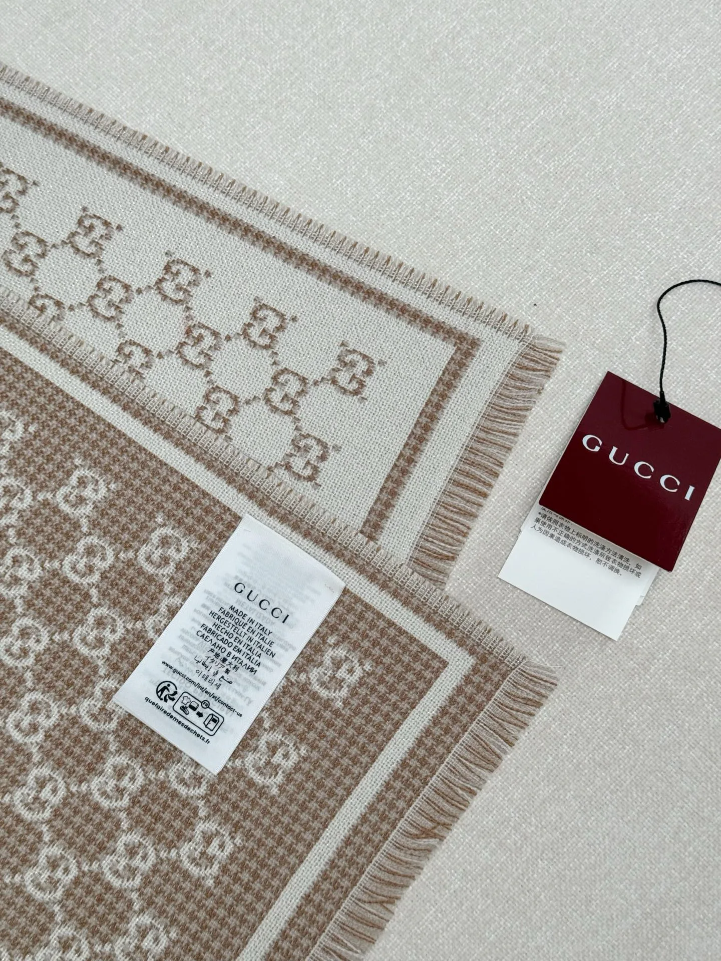 Шарфы Gucci 17992040