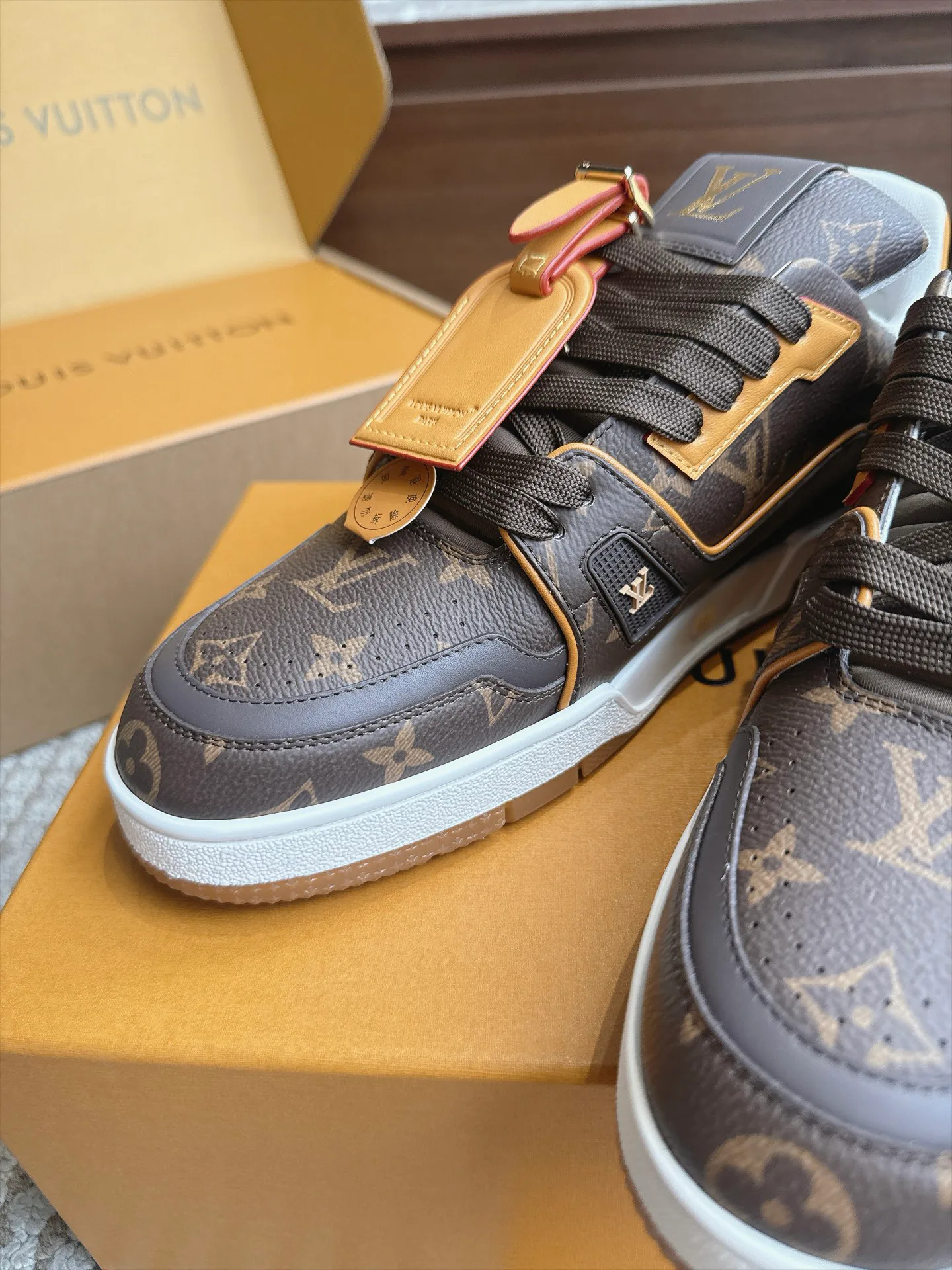 Кроссовки Мужские Louis Vuitton 18039310
