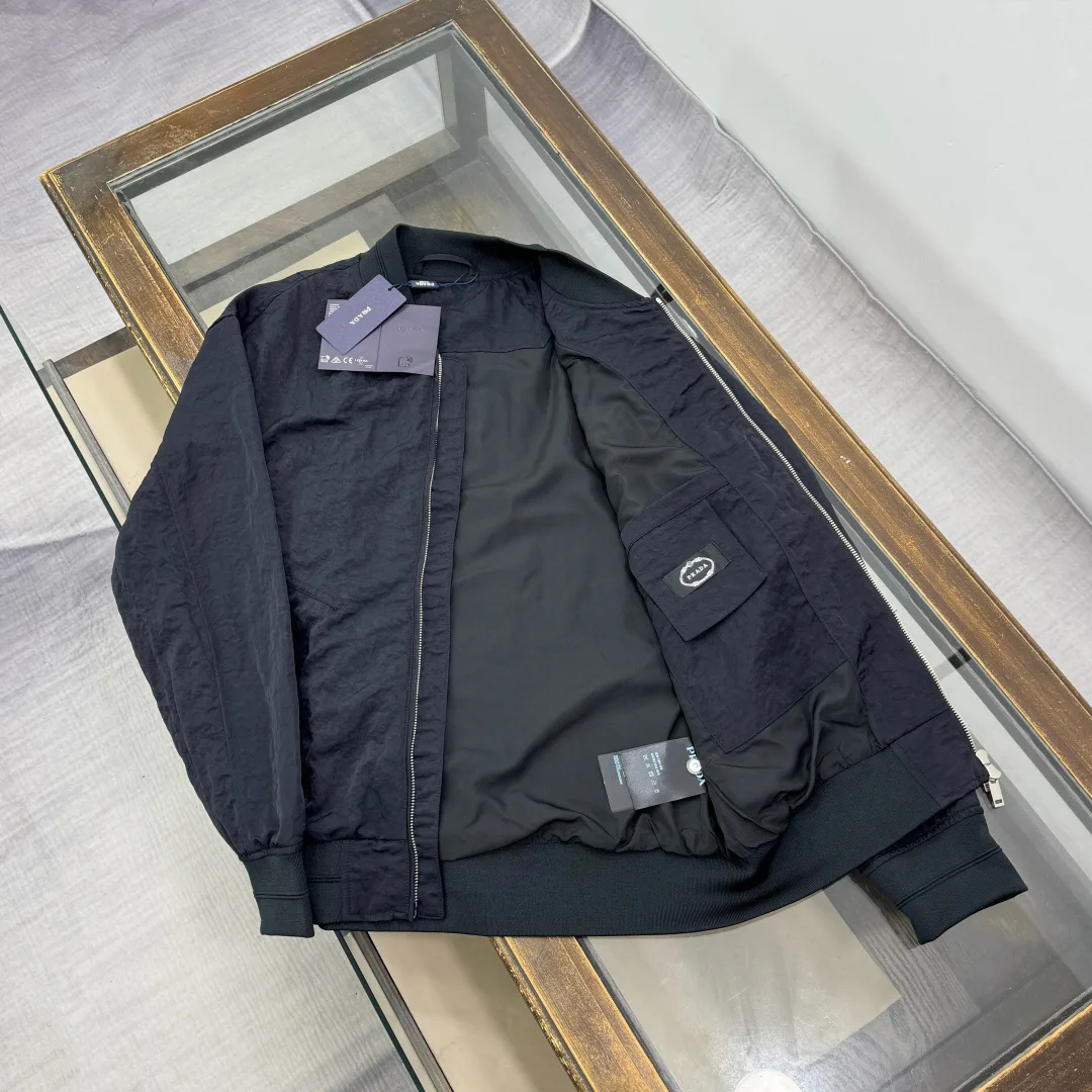 Куртки И Пуховики Мужские Prada 17550790