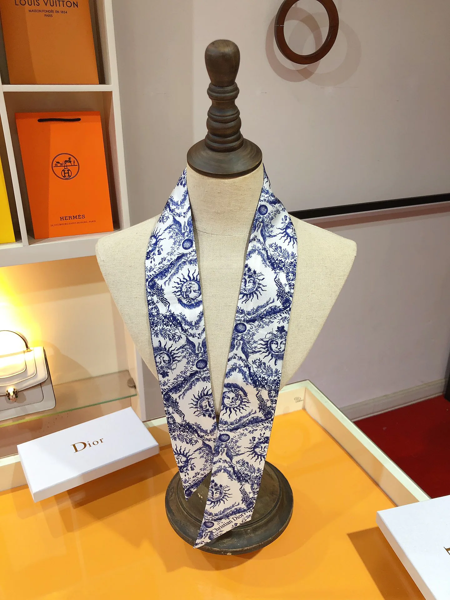 Платки Christian Dior 12918576