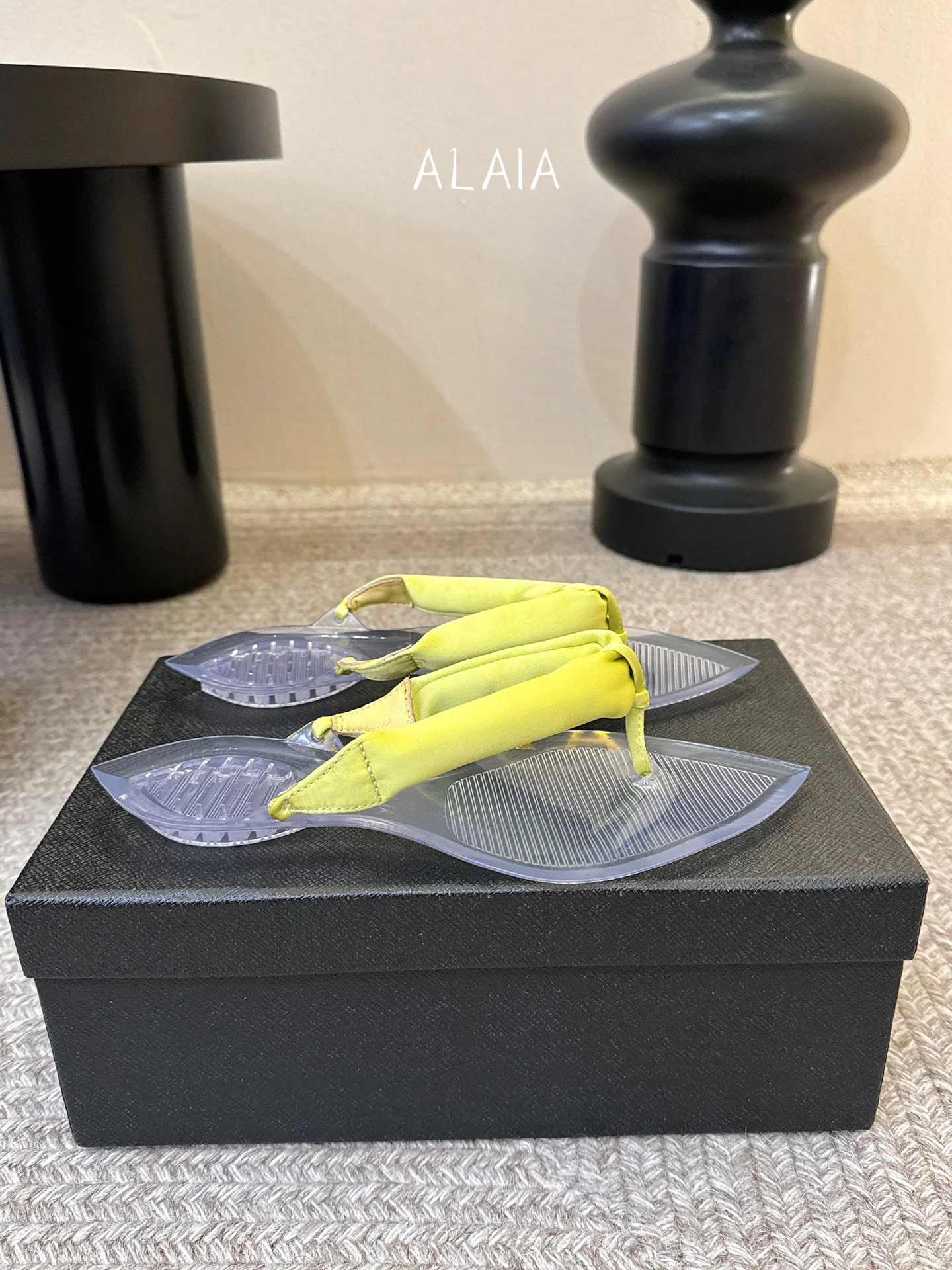 Шлепанцы Женские Alaia 13321054