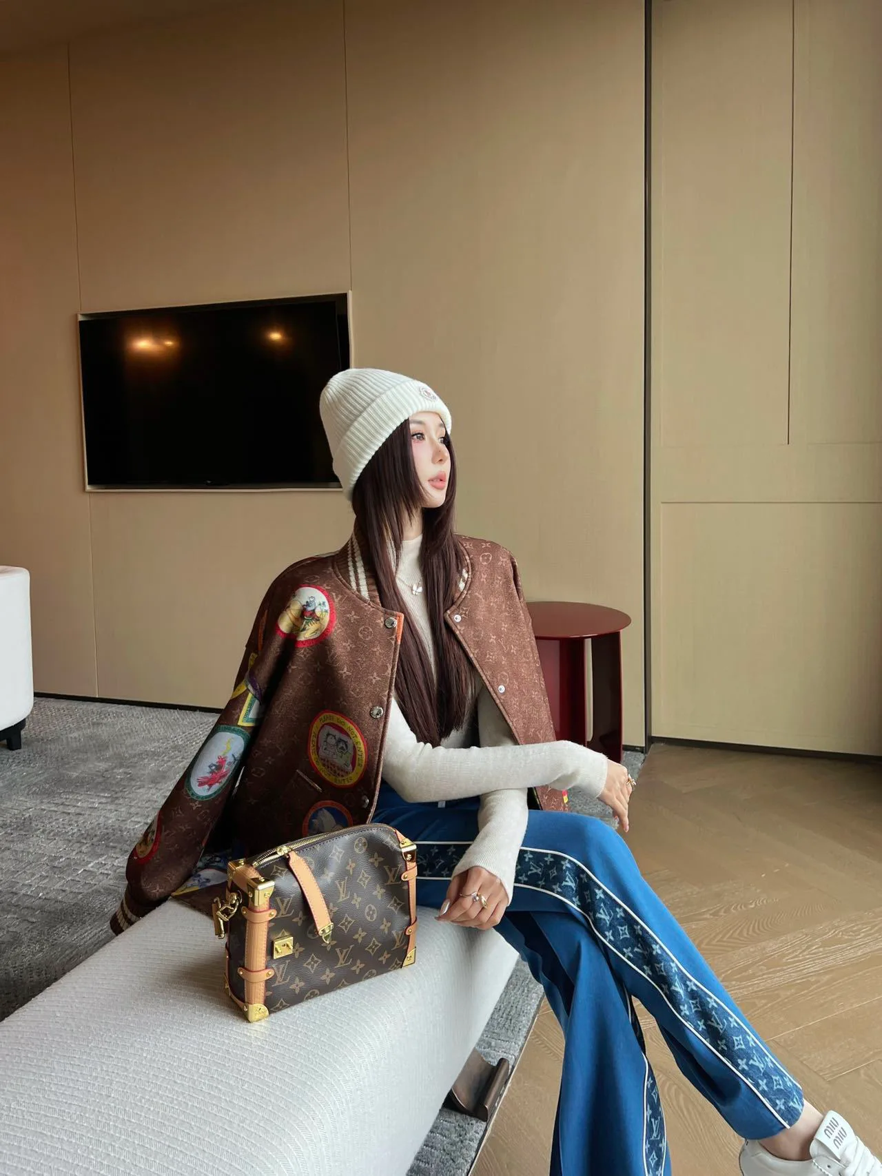 Куртки И Пуховики Женские Louis Vuitton 1675909