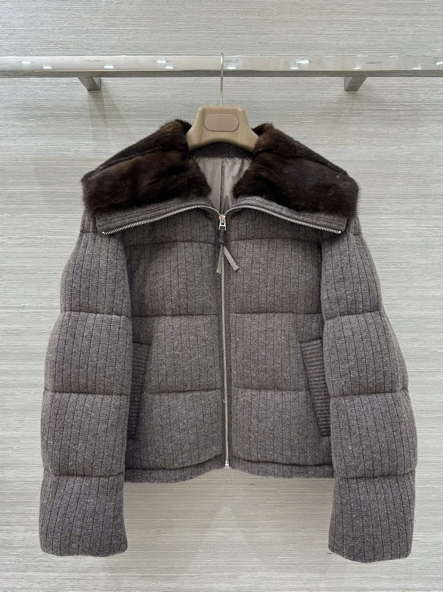 Куртки И Пуховики Женские Loro Piana 19610723