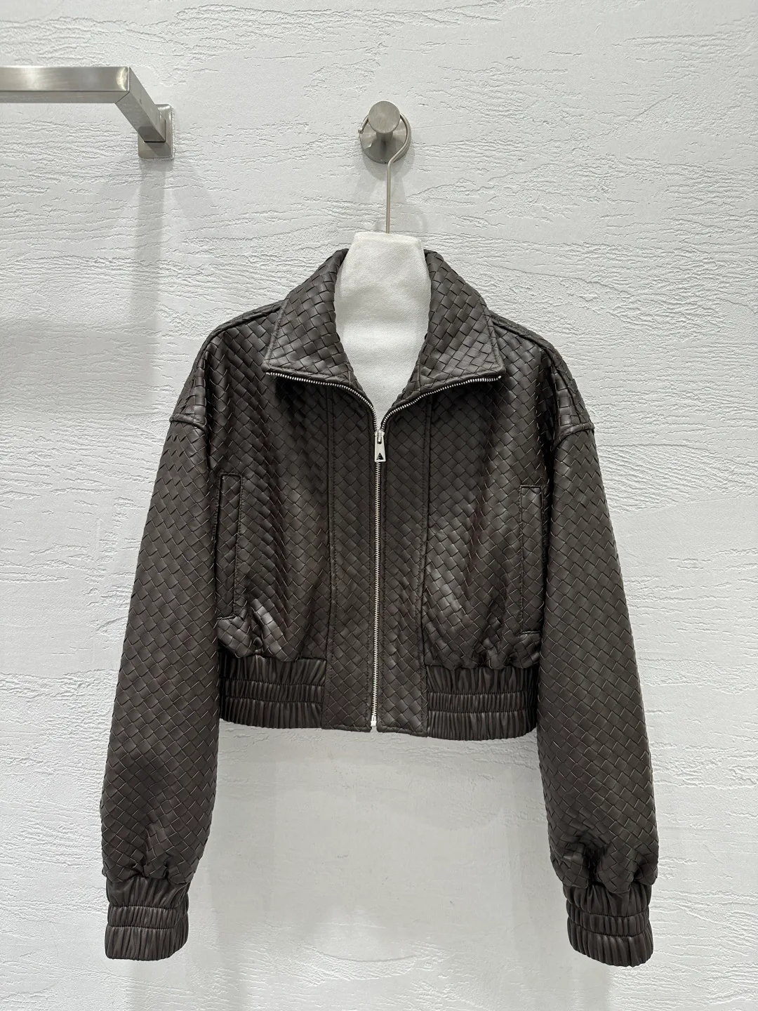 Кожаные Куртки И Дублёнки Женские Bottega Veneta 16933278