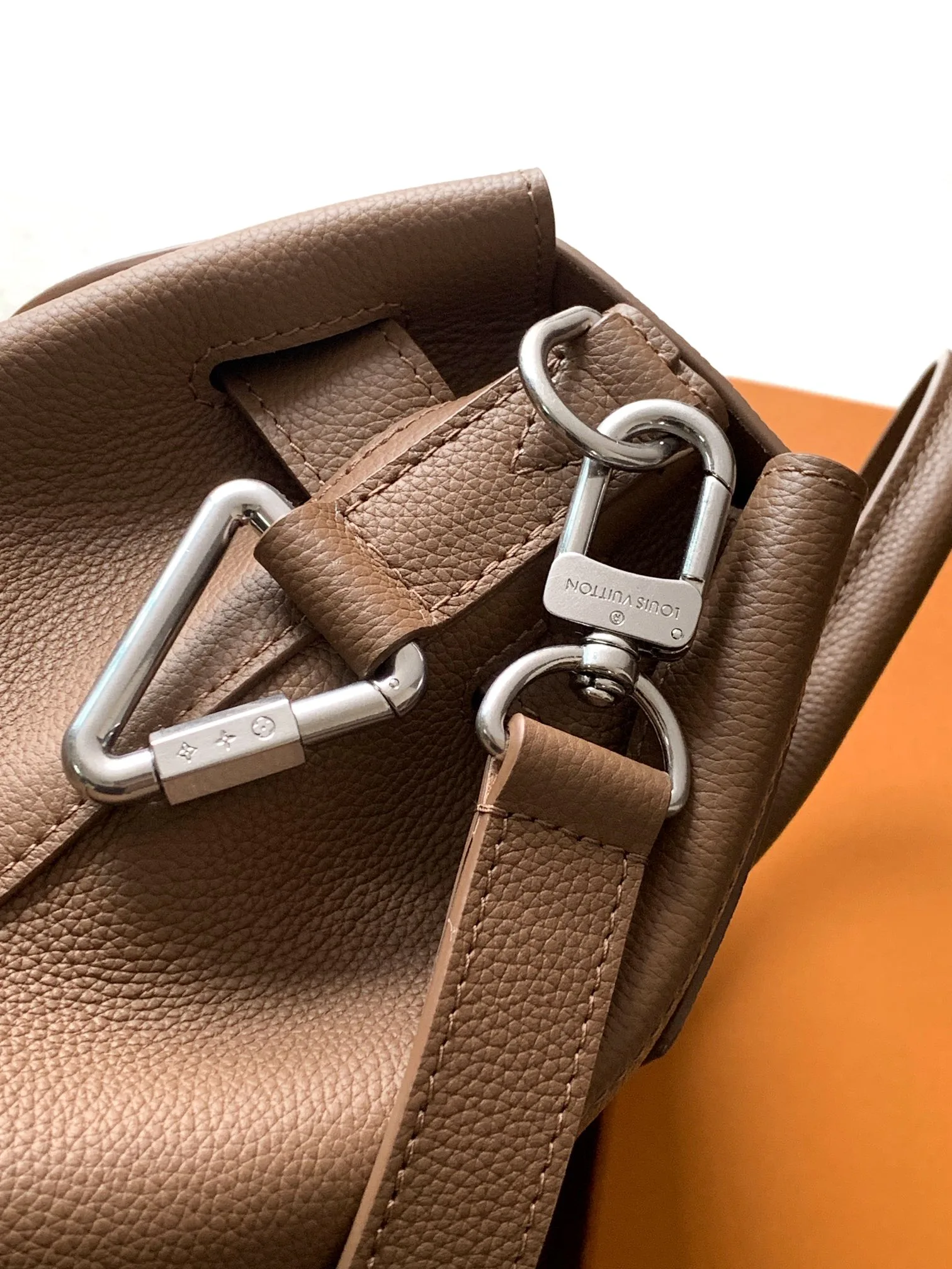 Классические Сумки Женские Louis Vuitton 1611919