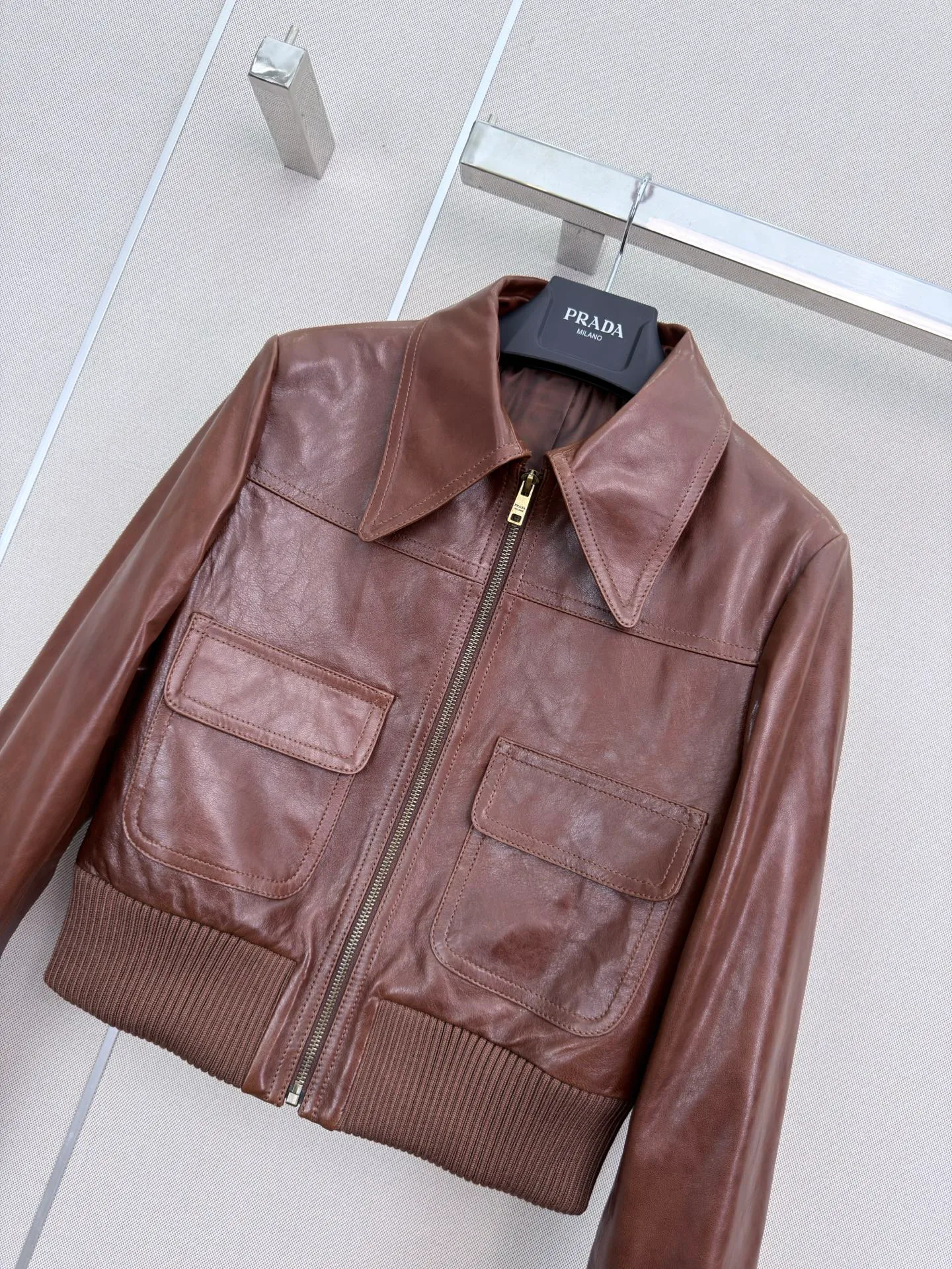 Кожаные Куртки И Дублёнки Женские Prada 18535546