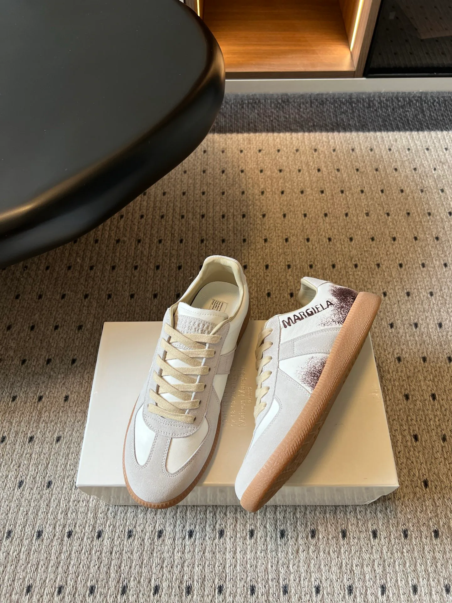 Кроссовки Женские Maison Margiela 17419522