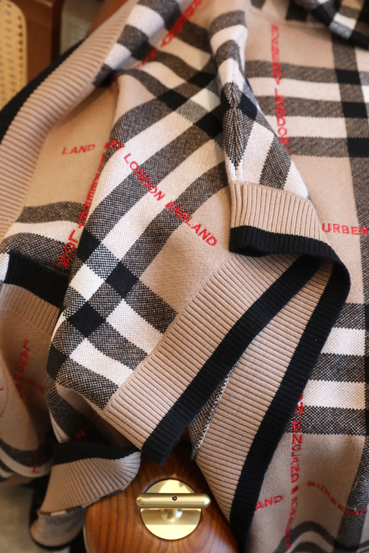 Шарфы Женские Burberry 108128