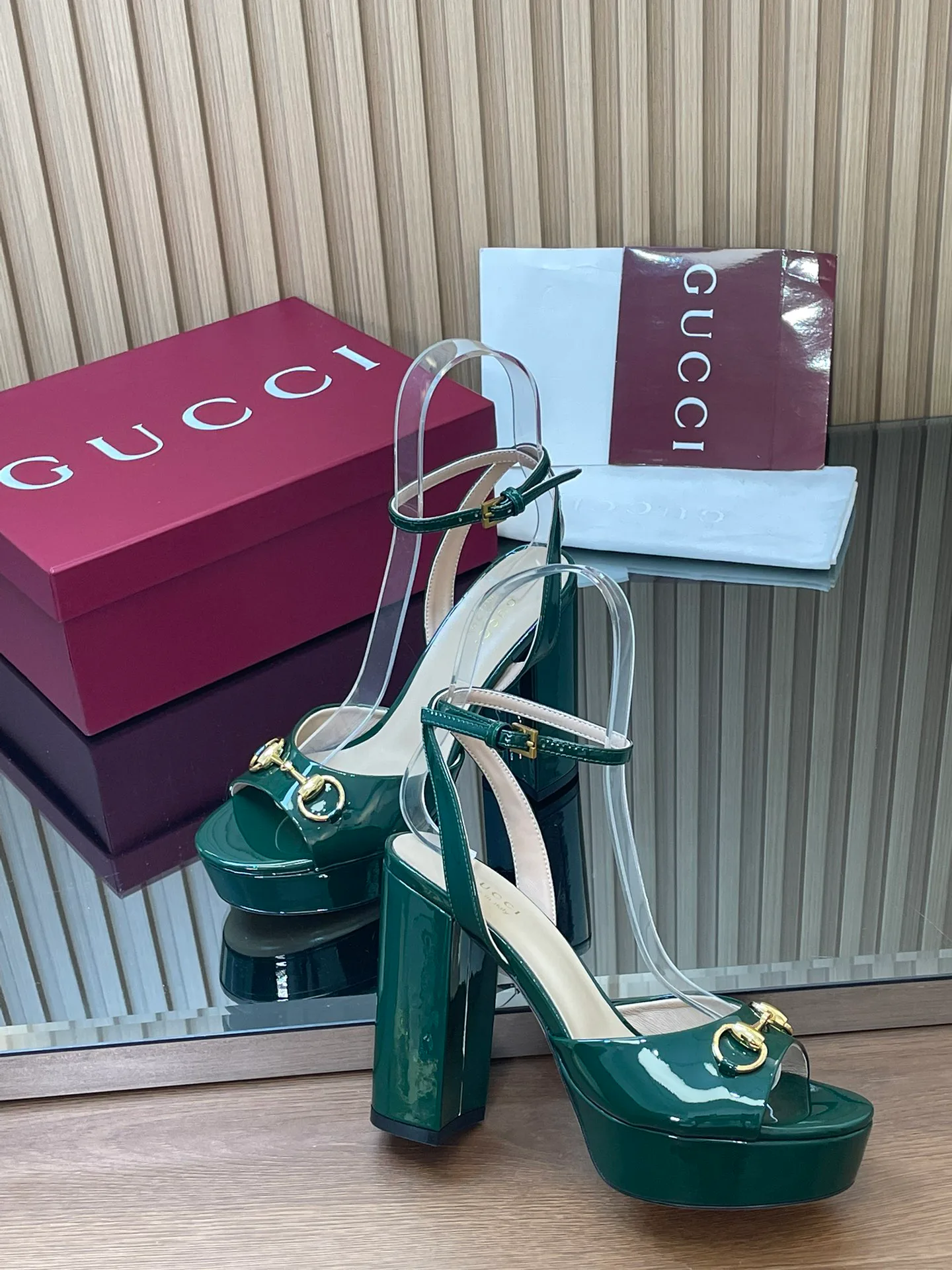 Босоножки Женские Gucci 11616304