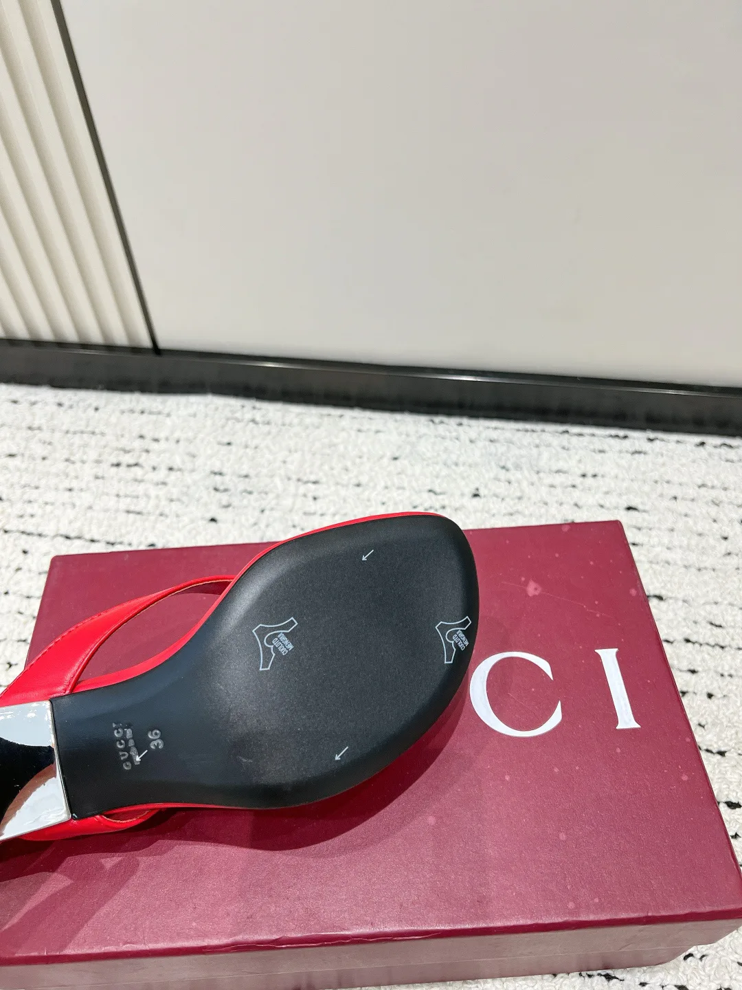 Шлепанцы Женские Gucci 17637845