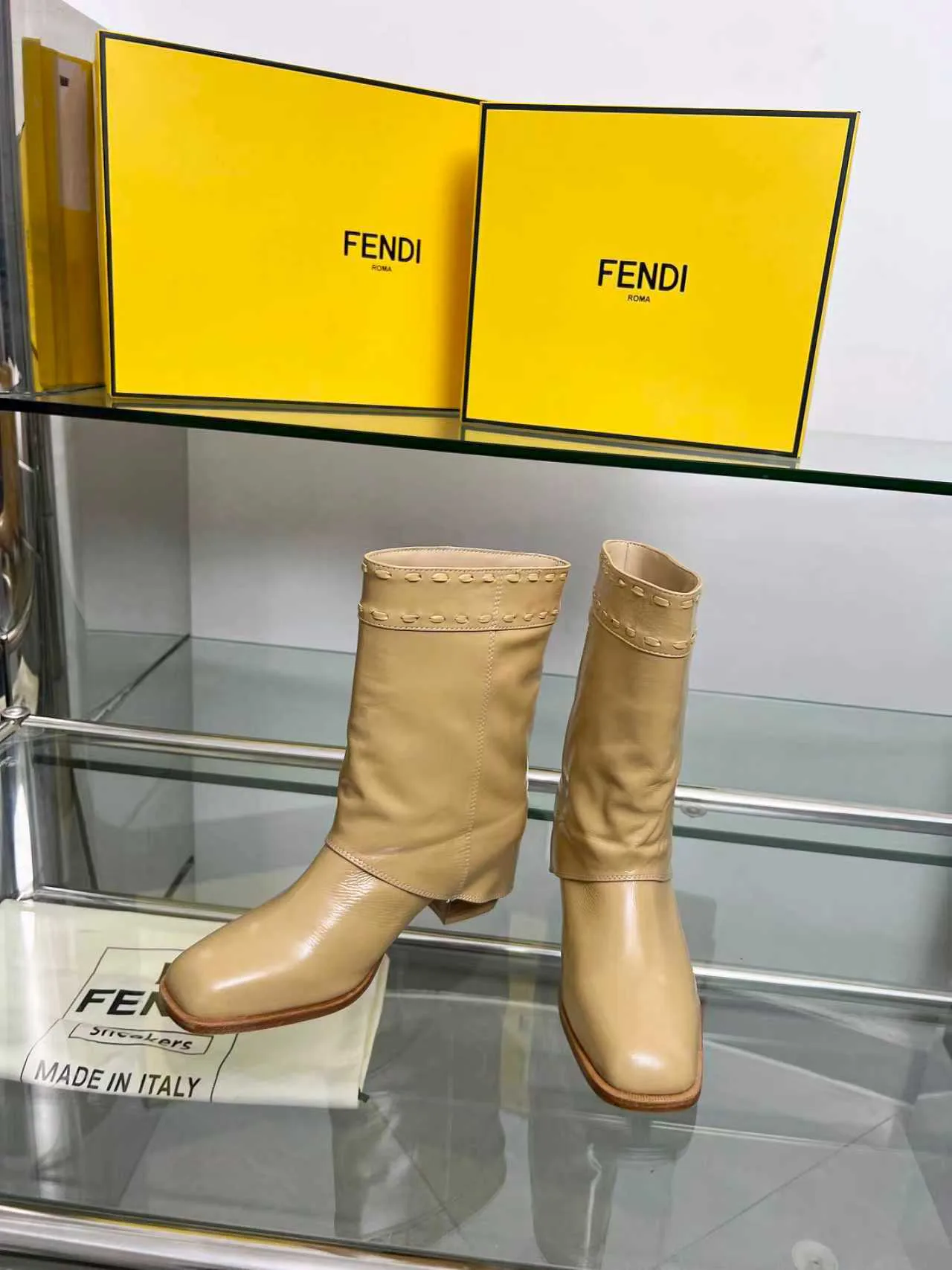 Сапоги Женские Fendi 18104320
