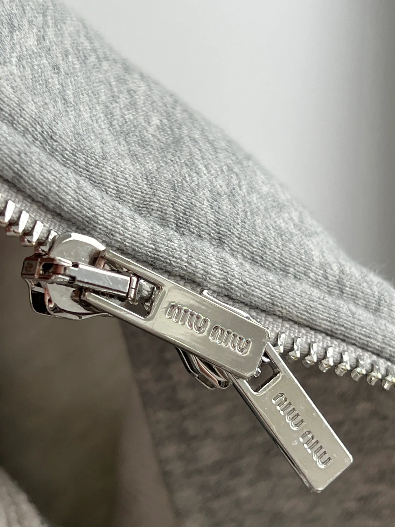 Свитшоты И Худи Женские Miu Miu 17950163
