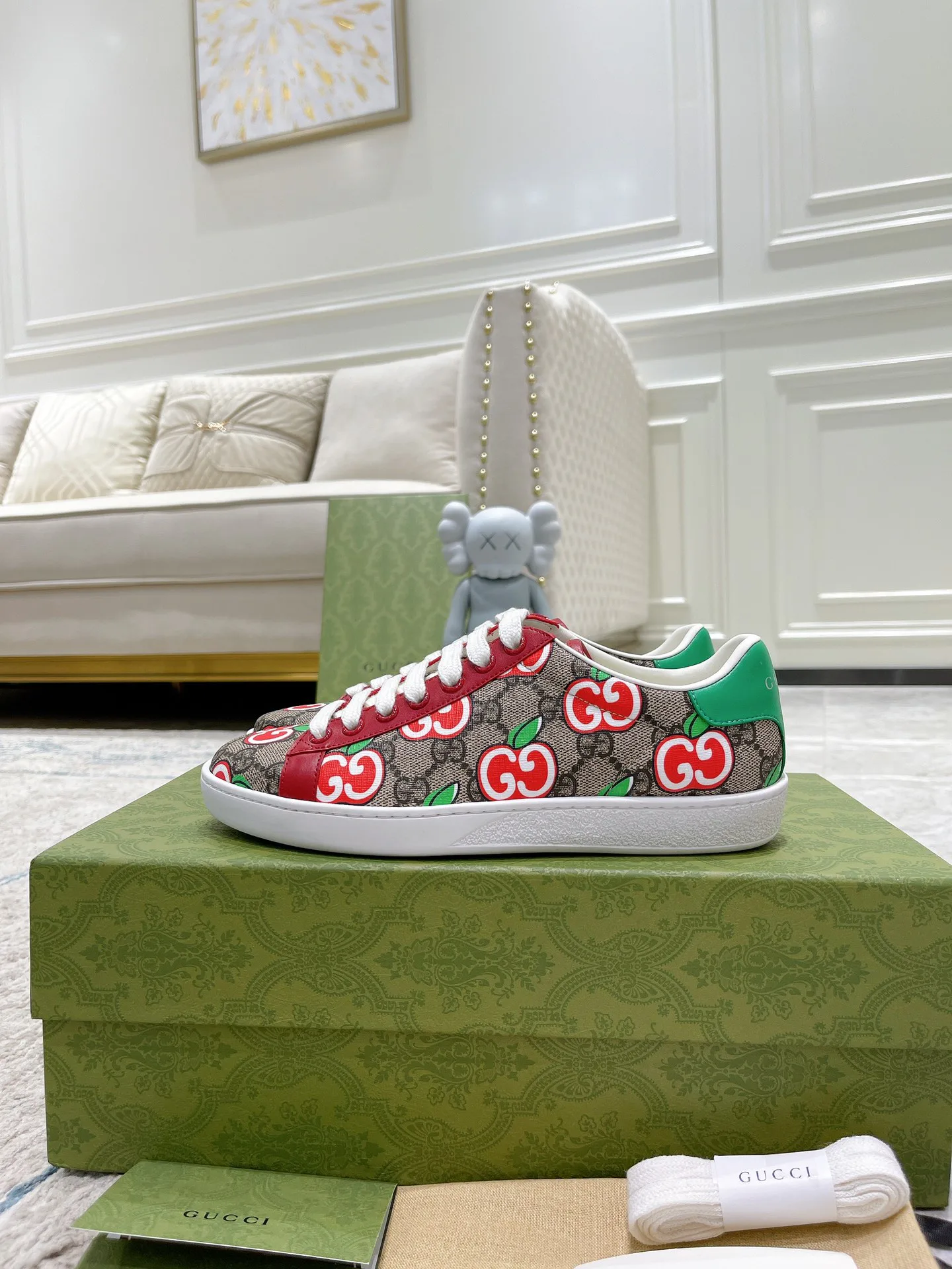 Кроссовки Женские Gucci 17620446