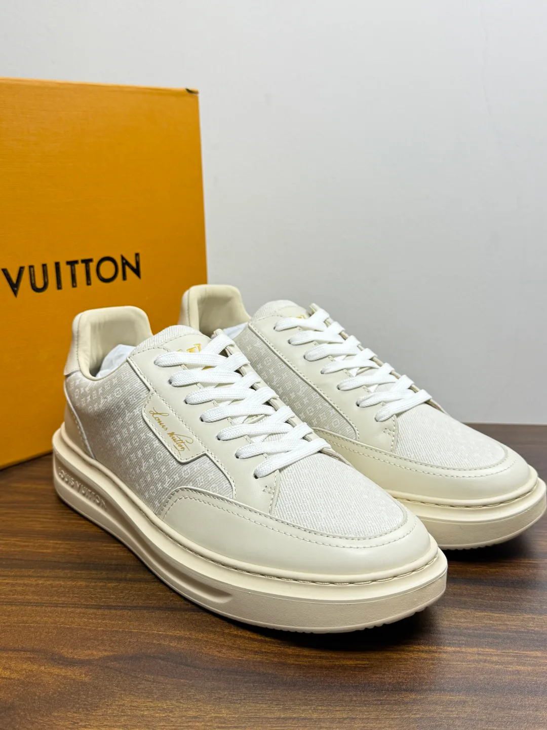 Кроссовки Мужские Louis Vuitton 19623461