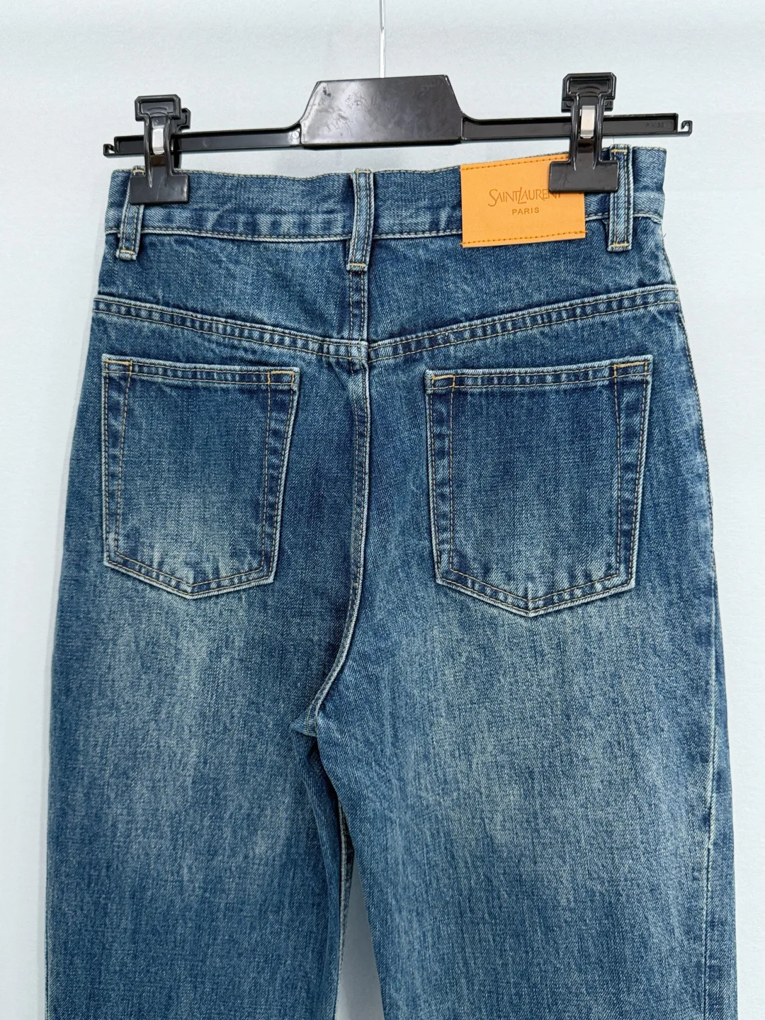 Джинсы Женские Saint Laurent 10433203