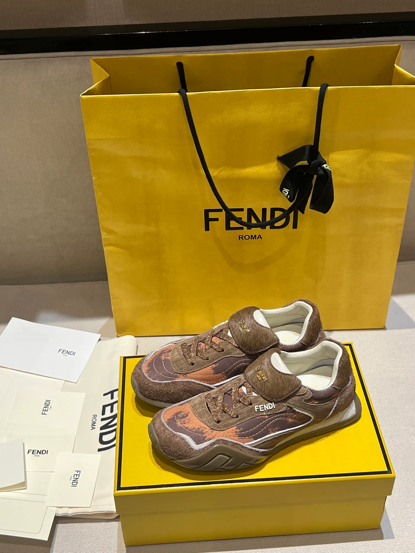 Кроссовки Женские Fendi 18020742