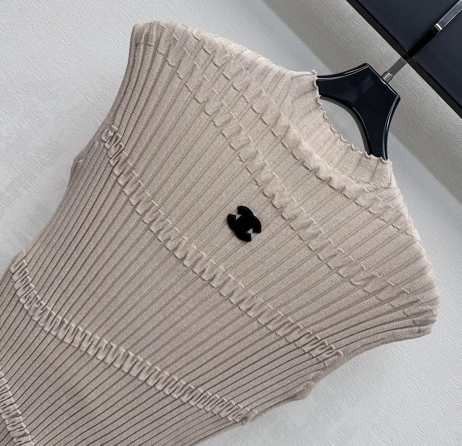 Жилеты Женские Chanel 11682785