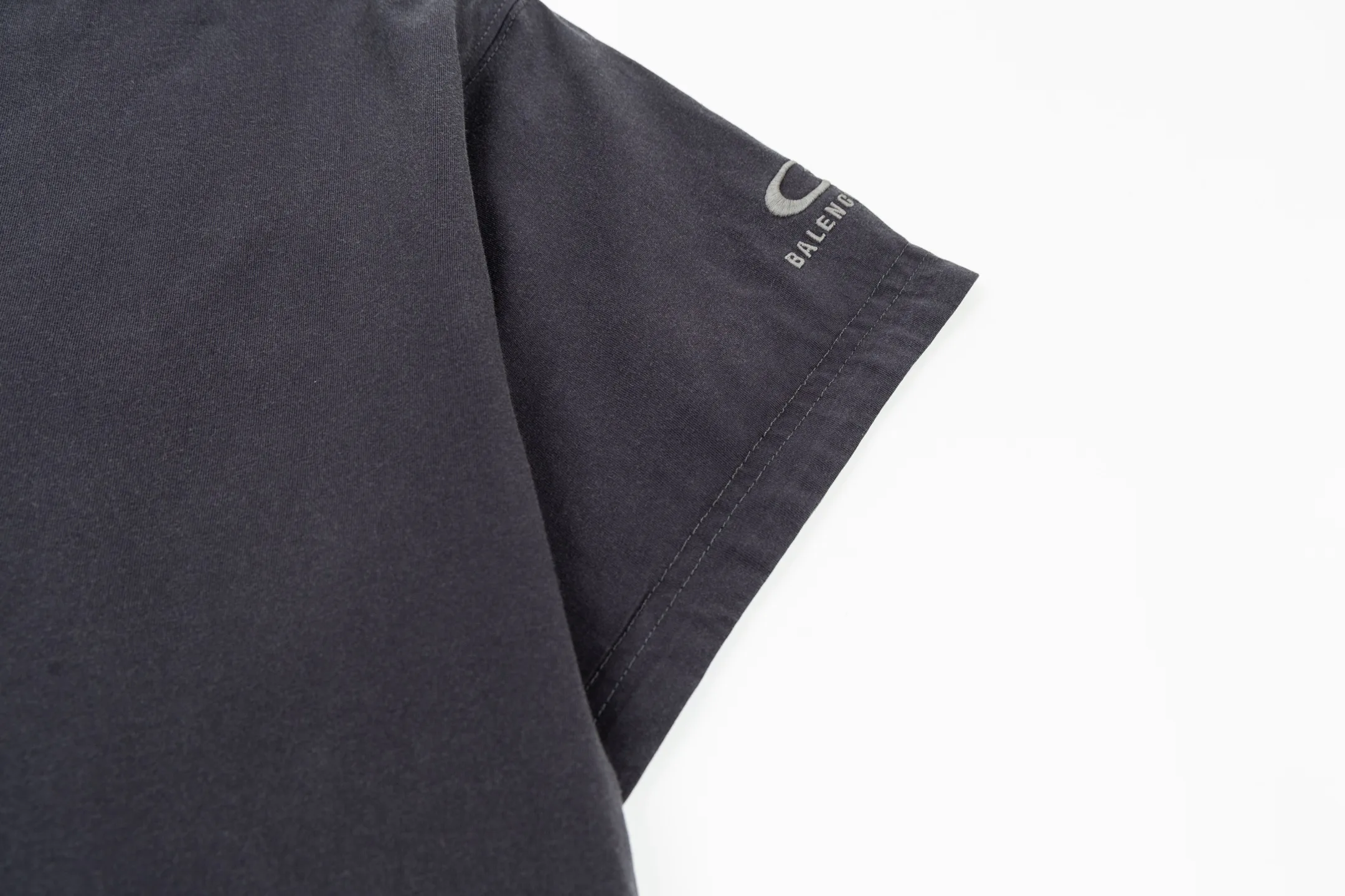 Футболки Женские Balenciaga 382174