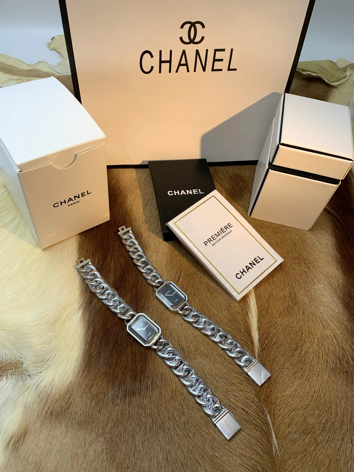 Часы Женские Chanel 11637397