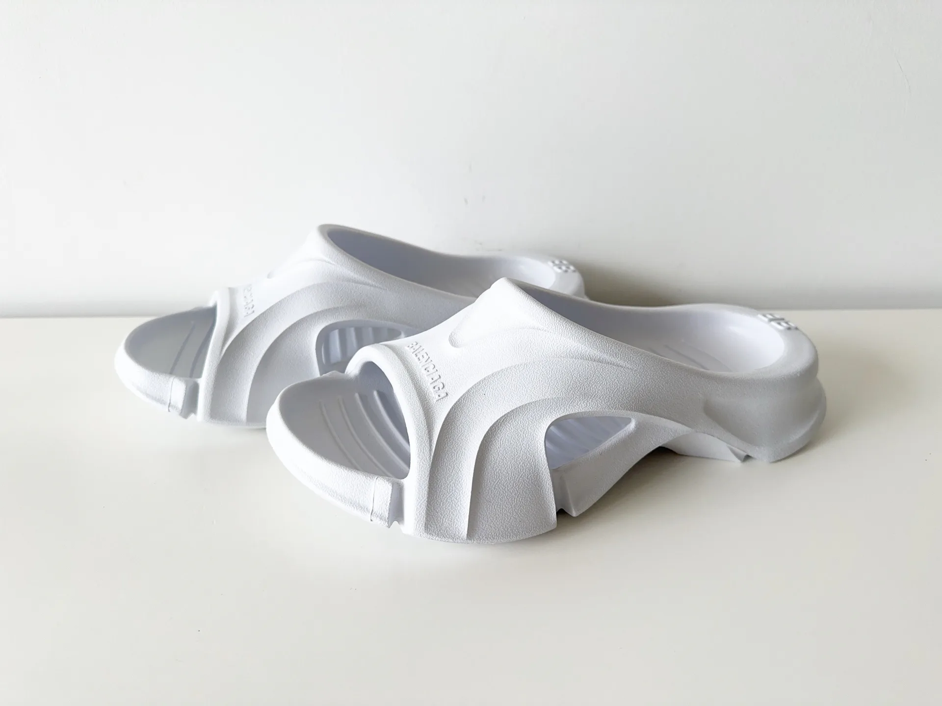 Шлепанцы Женские Balenciaga 907495