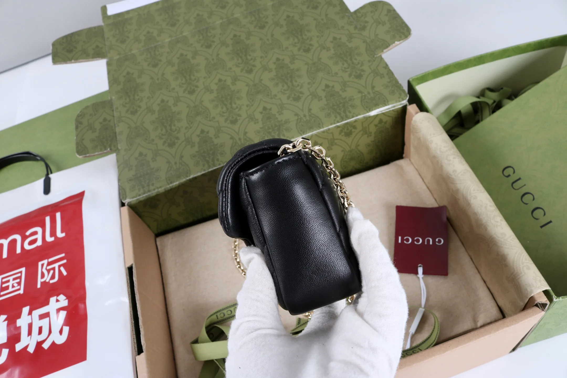Классические Сумки Женские Gucci 18005069