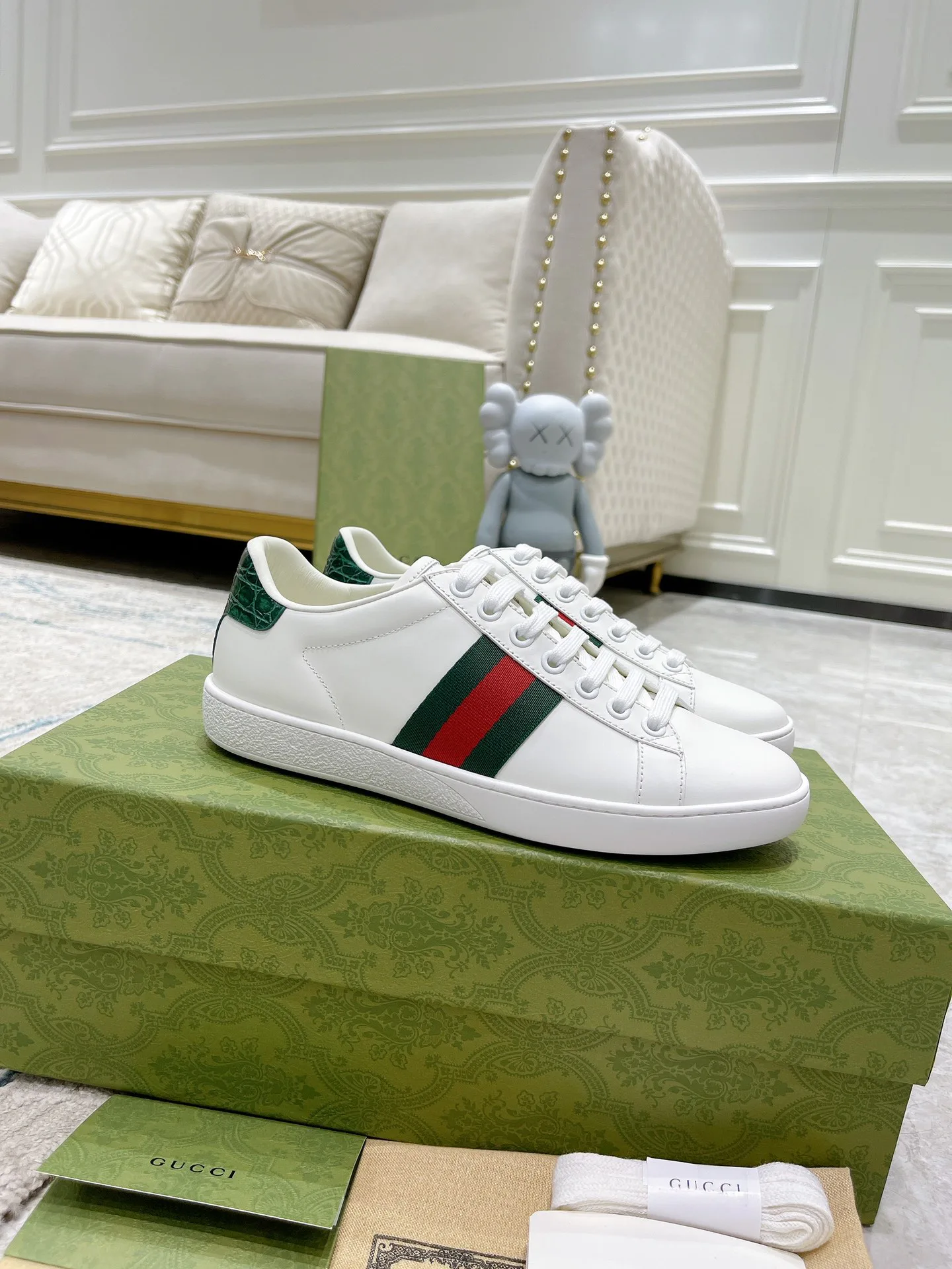 Кроссовки Женские Gucci 17620459