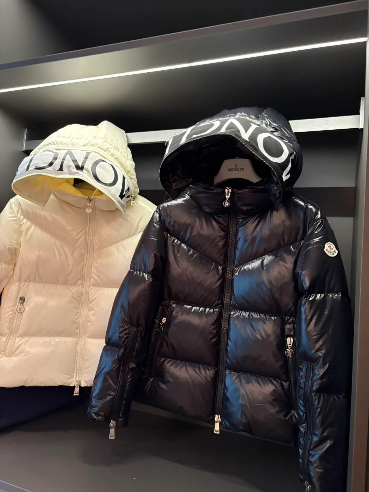 Куртки И Пуховики Мужские Moncler 17394947