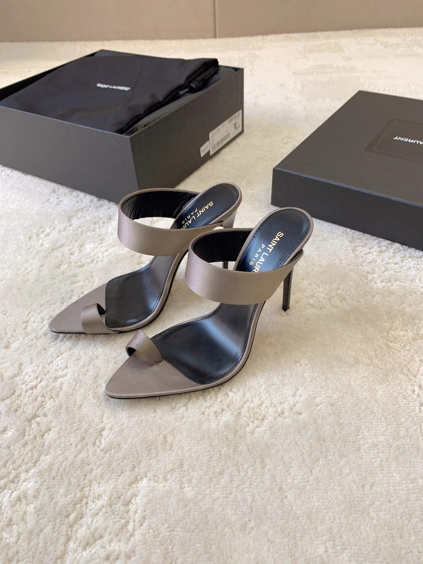 Босоножки Женские Saint Laurent 17431956
