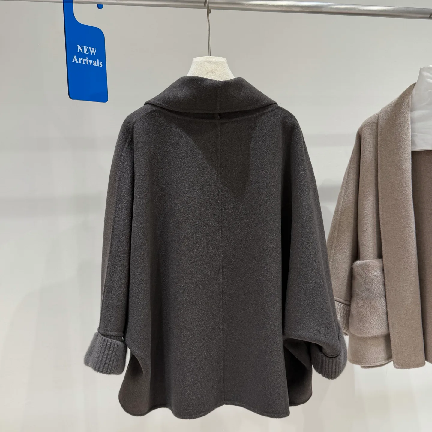 Пальто Женские Loro Piana 18594799