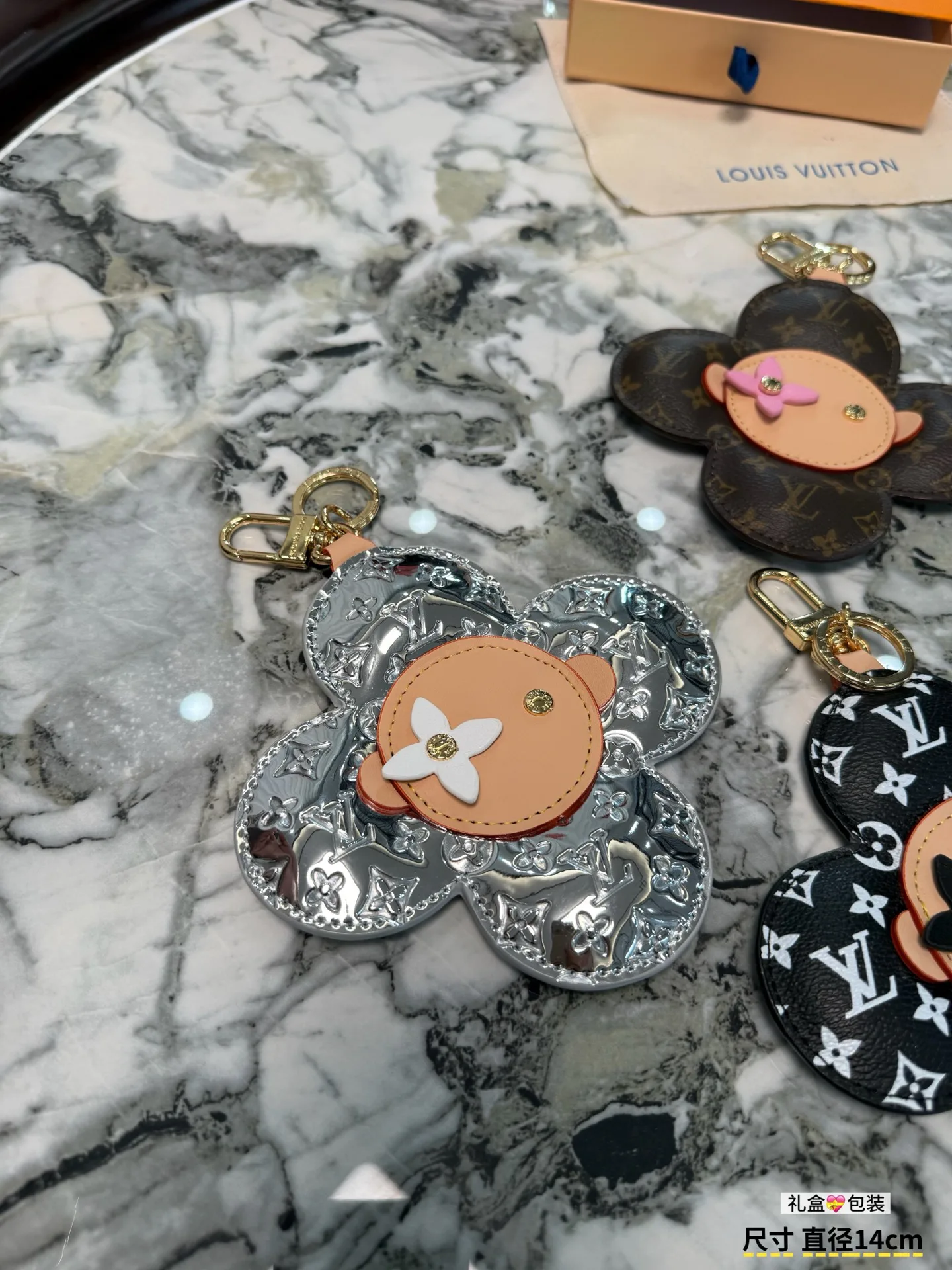Ключницы Louis Vuitton 17796160