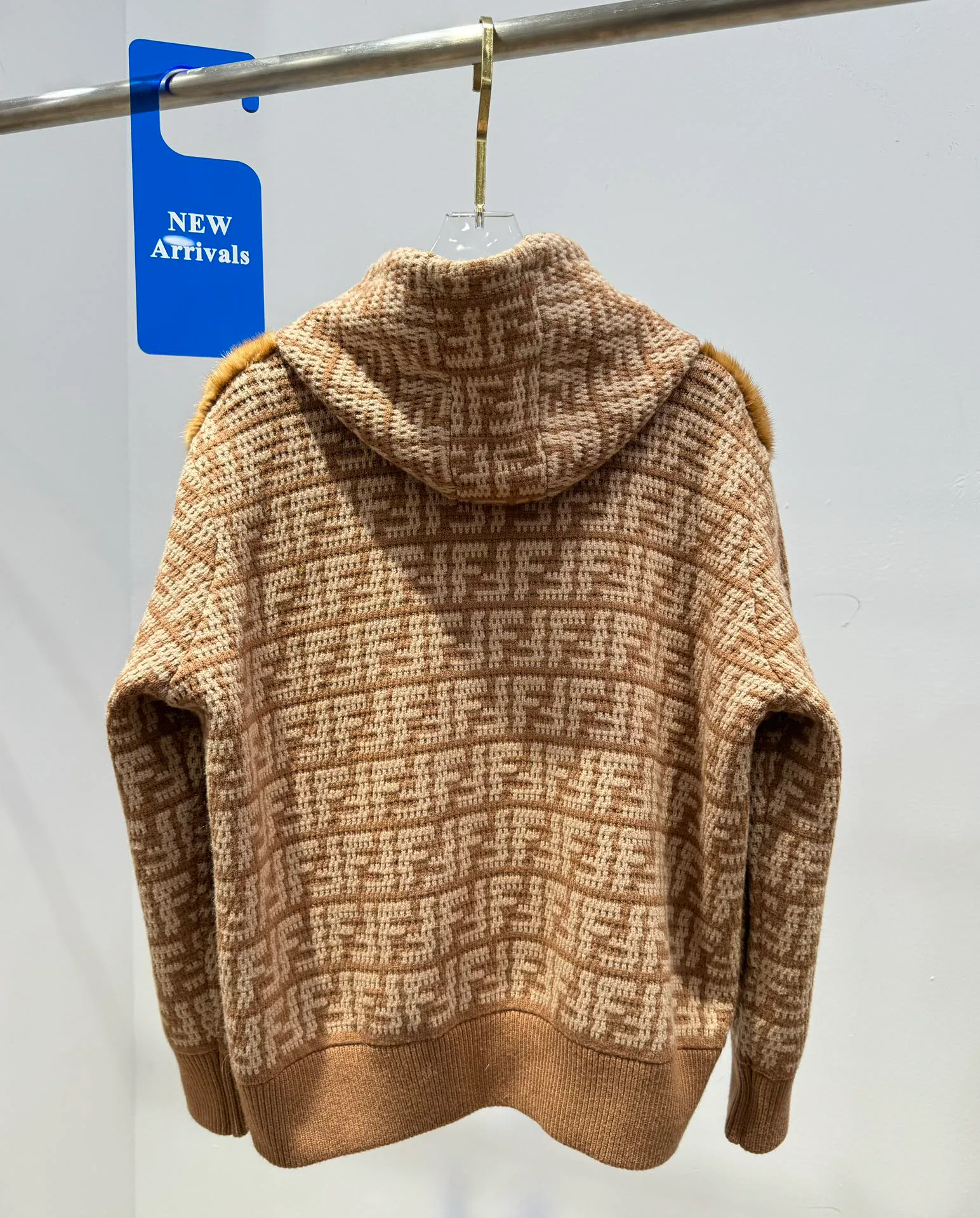 Куртки И Пуховики Женские Fendi 1512145