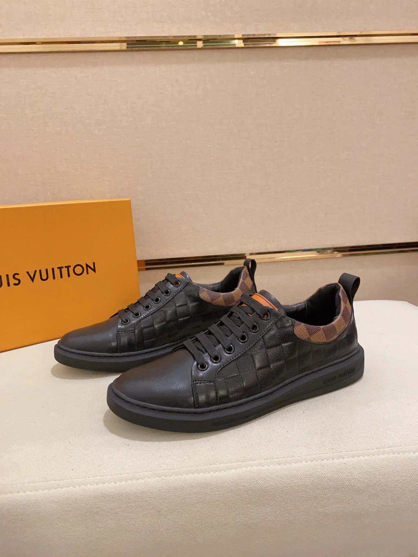 Кроссовки Мужские Louis Vuitton 19414516