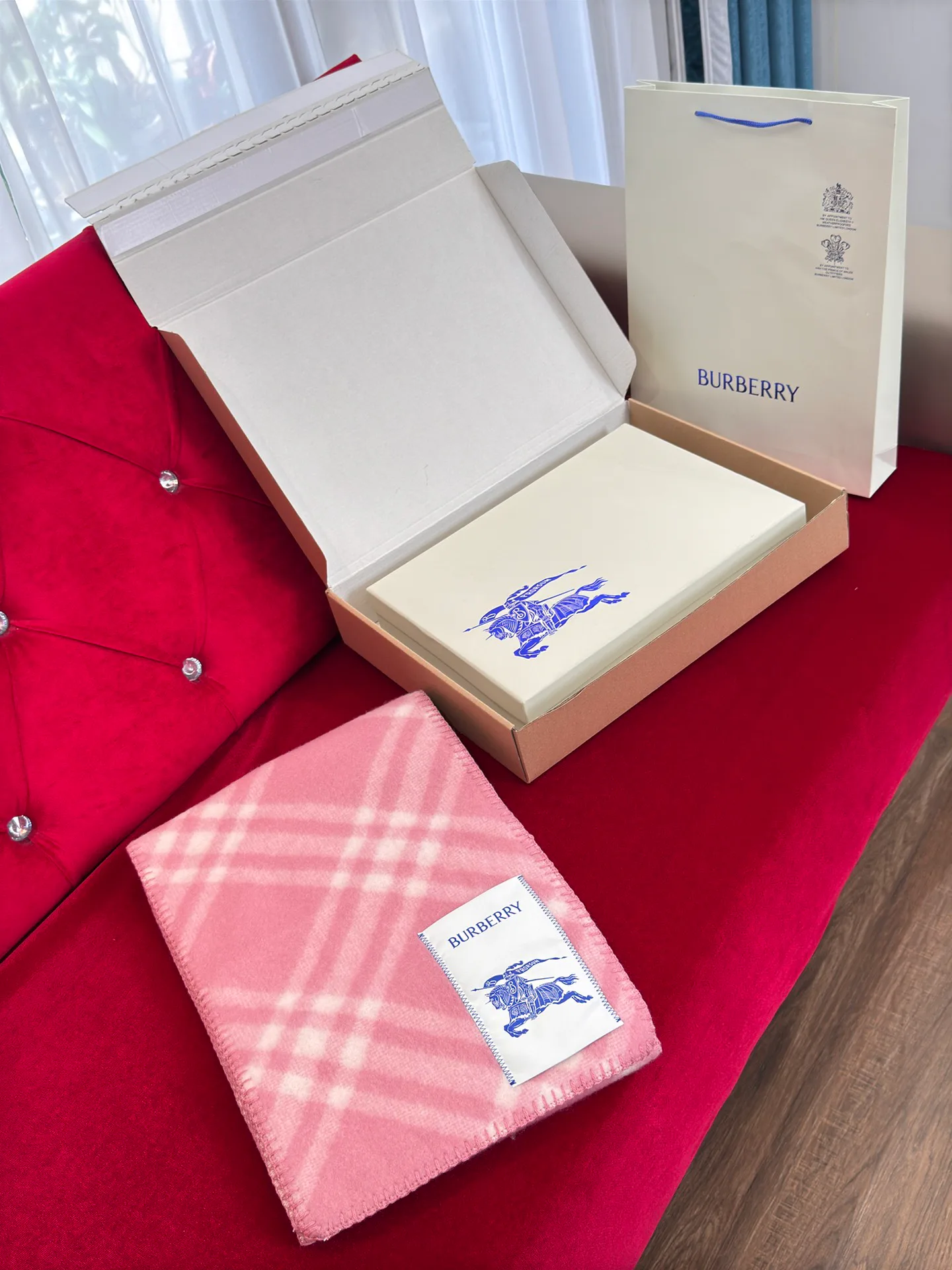 Шарфы Burberry 18287464