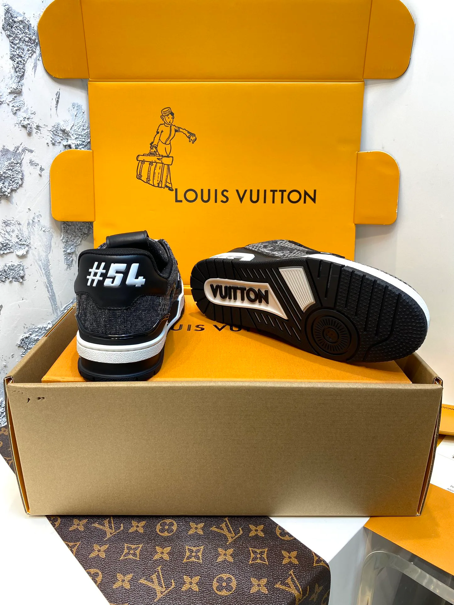 Кроссовки Мужские Louis Vuitton 5058054