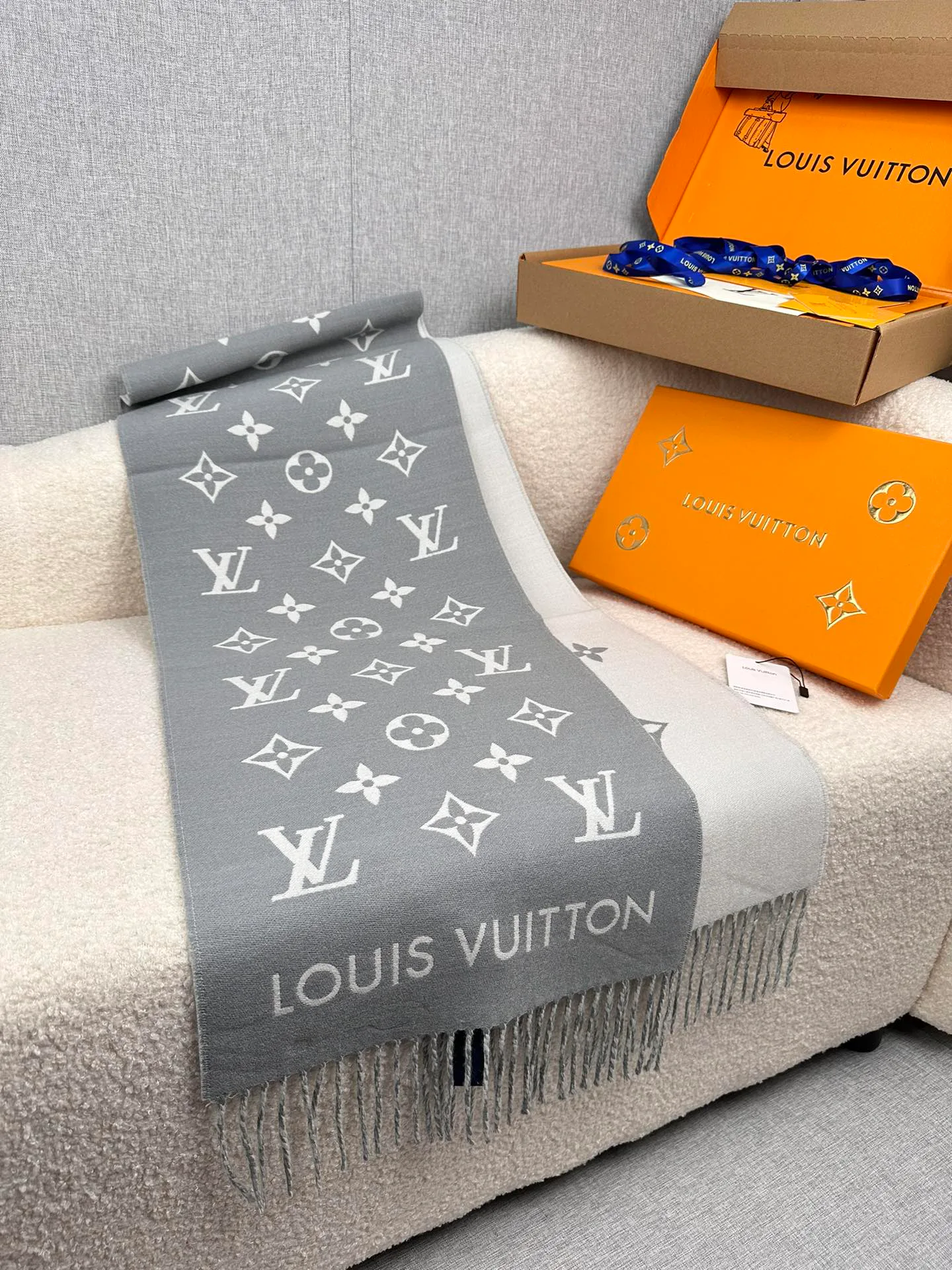 Шарфы Louis Vuitton 1176289