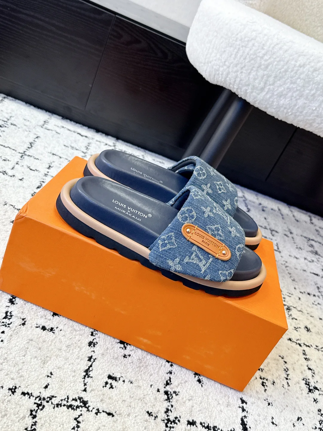 Шлепанцы Женские Louis Vuitton 1752825