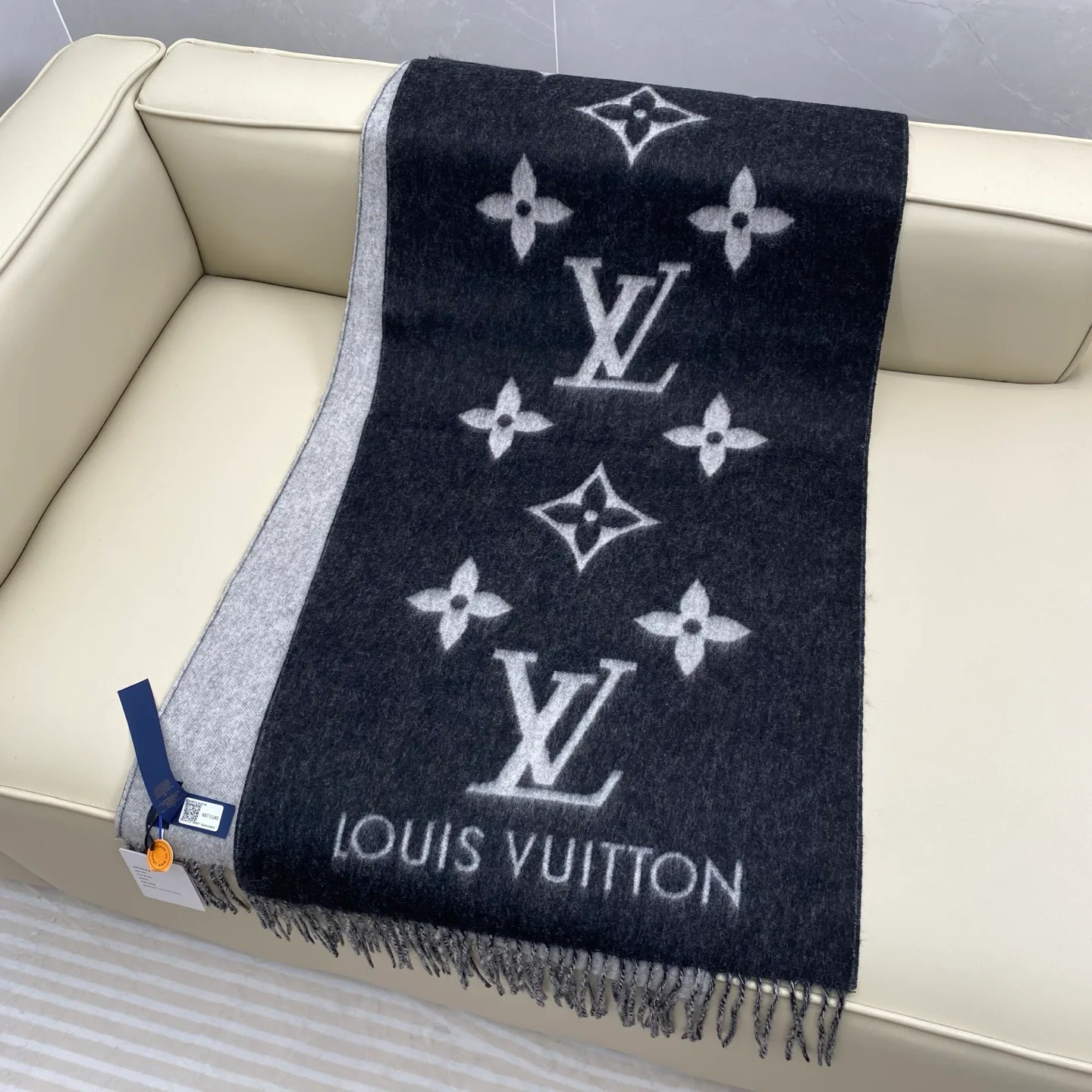 Шарфы Louis Vuitton 18105569