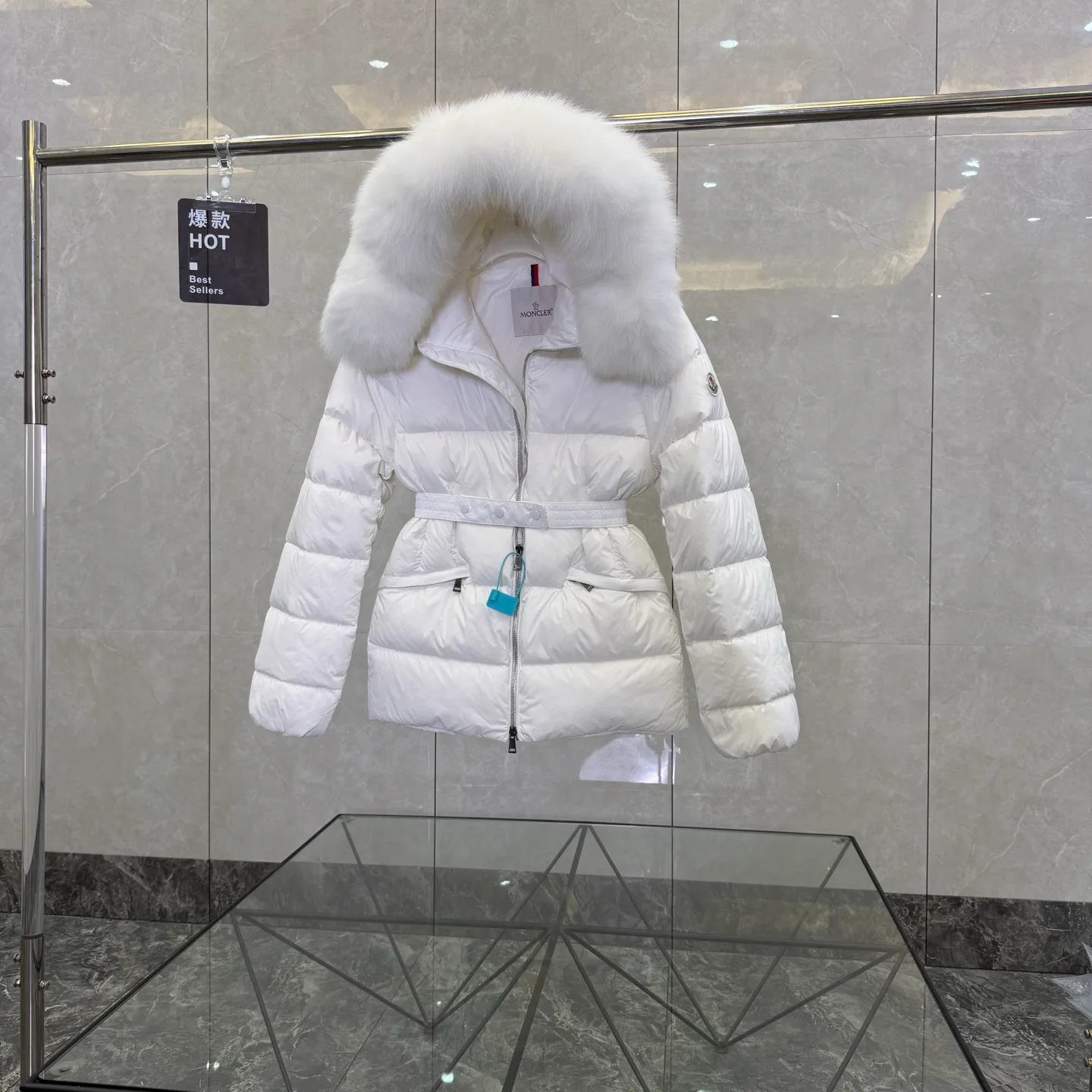 Куртки И Пуховики Женские Moncler 17949894