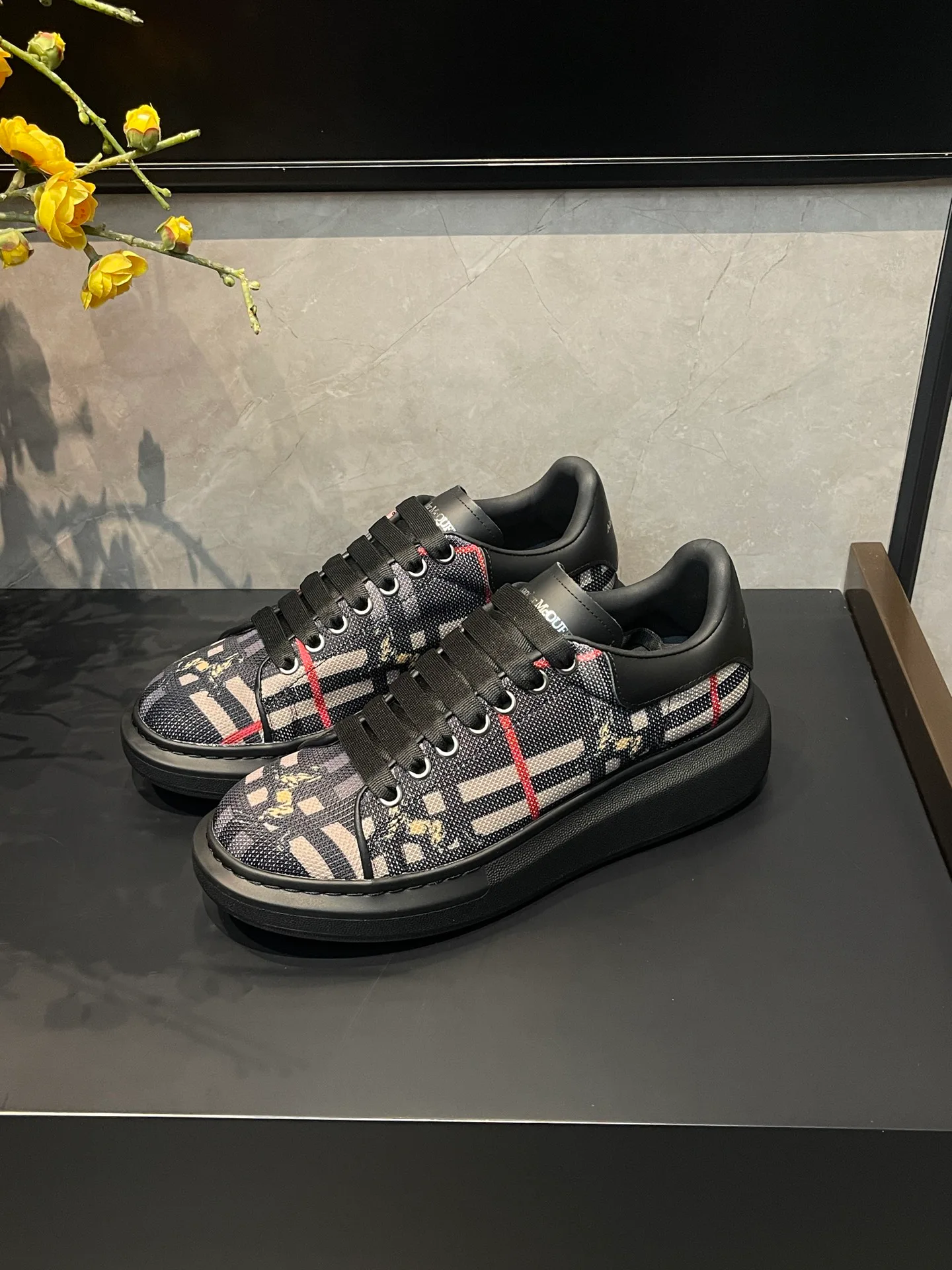 Кроссовки Женские Alexander Mcqueen 18465070