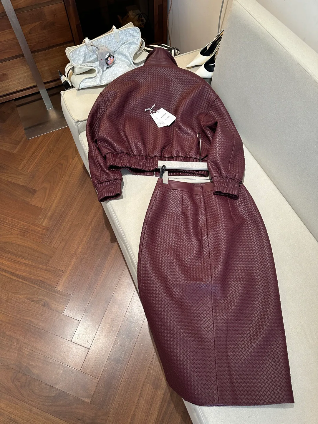 Кожаные Куртки И Дублёнки Женские Bottega Veneta 17766263
