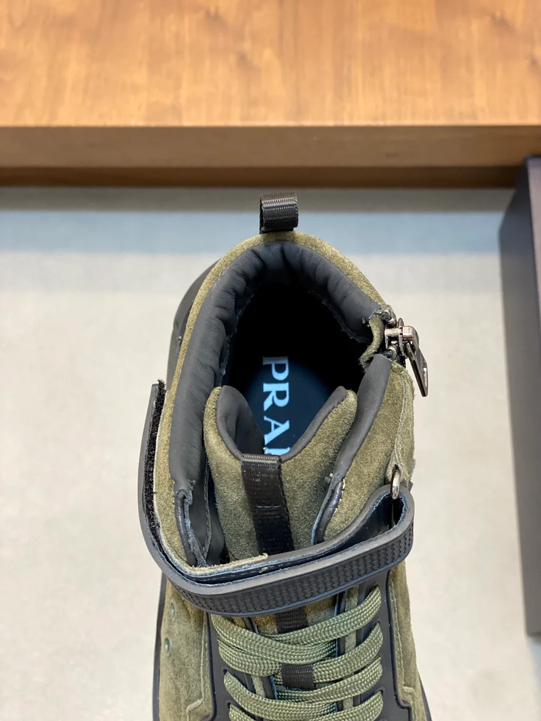 Кроссовки Мужские Prada 369132