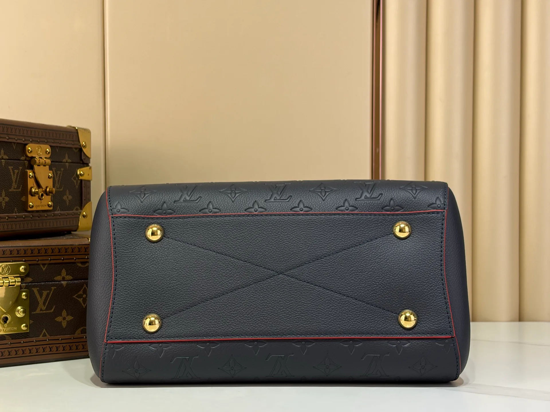 Классические Сумки Женские Louis Vuitton 18240329