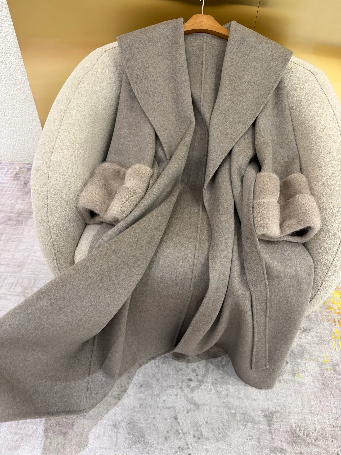 Пальто Женские Loro Piana 19467057