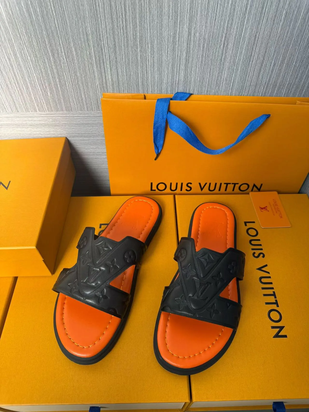 Шлепанцы Женские Louis Vuitton 1845042