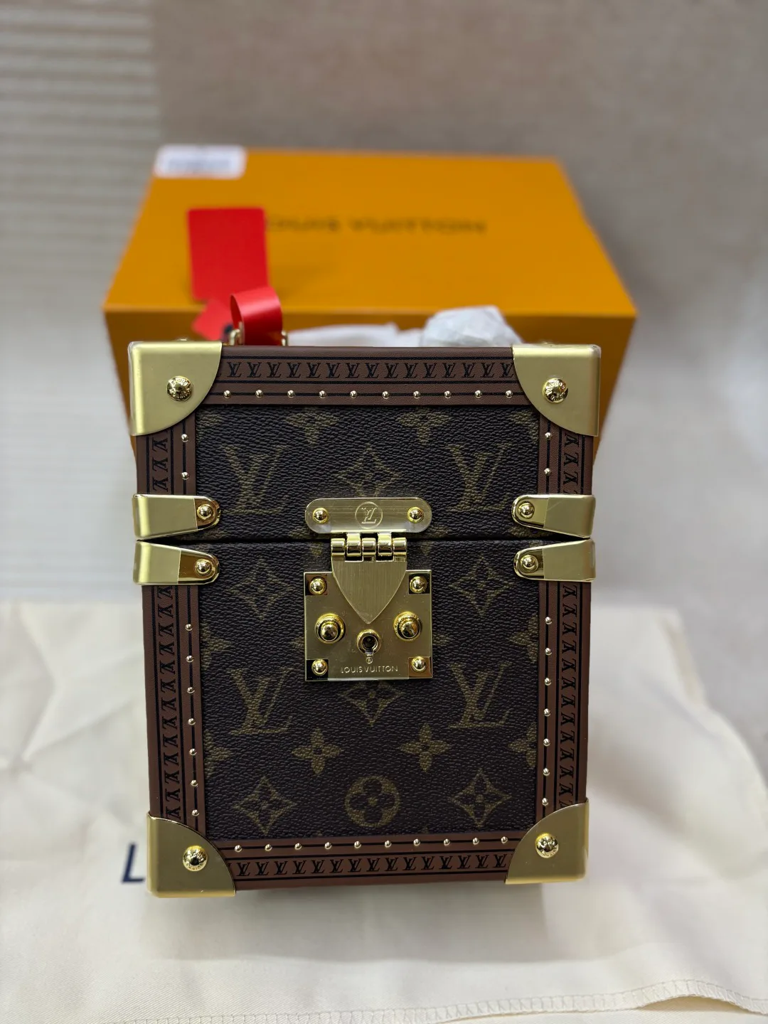 Чемоданы Louis Vuitton 15055982