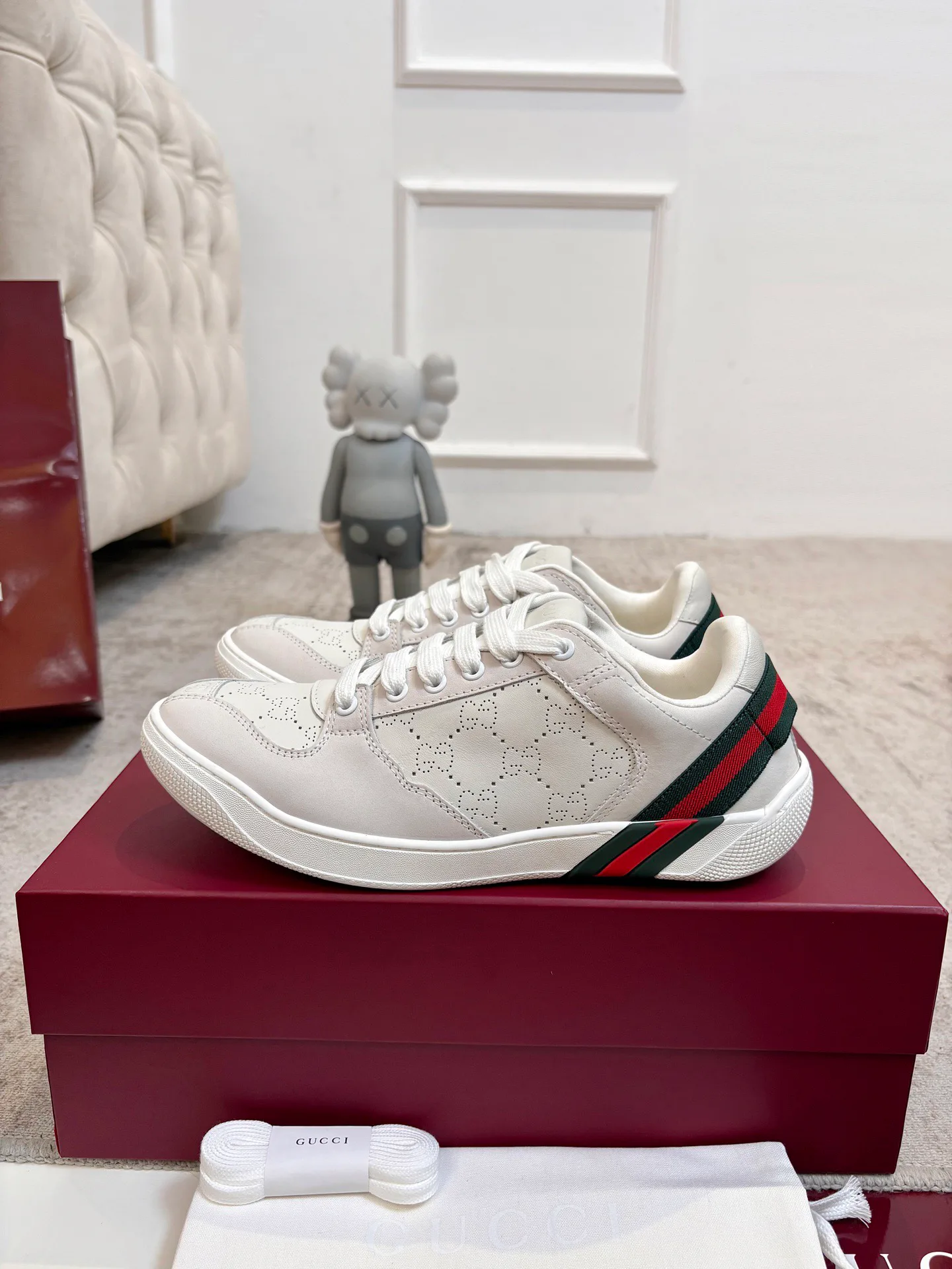Кроссовки Женские Gucci 19234528